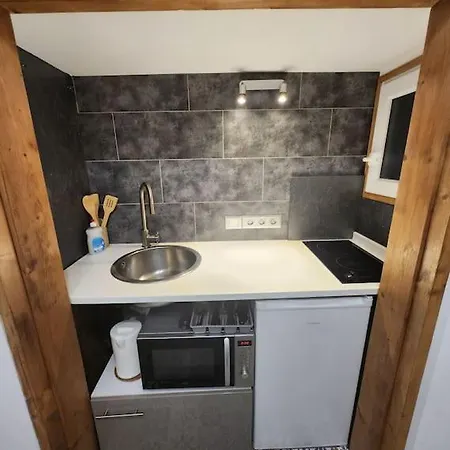 La Petite Loge De L'ile نانت